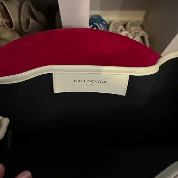 Balenciaga Small Navy Cabas Tote. - Picture 11 of 11